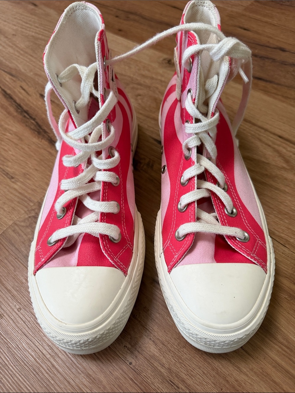 Converse Chuck Taylor high top Color Candy sneakers in Sunrise pink, size 8.5 - Picture 3 of 6